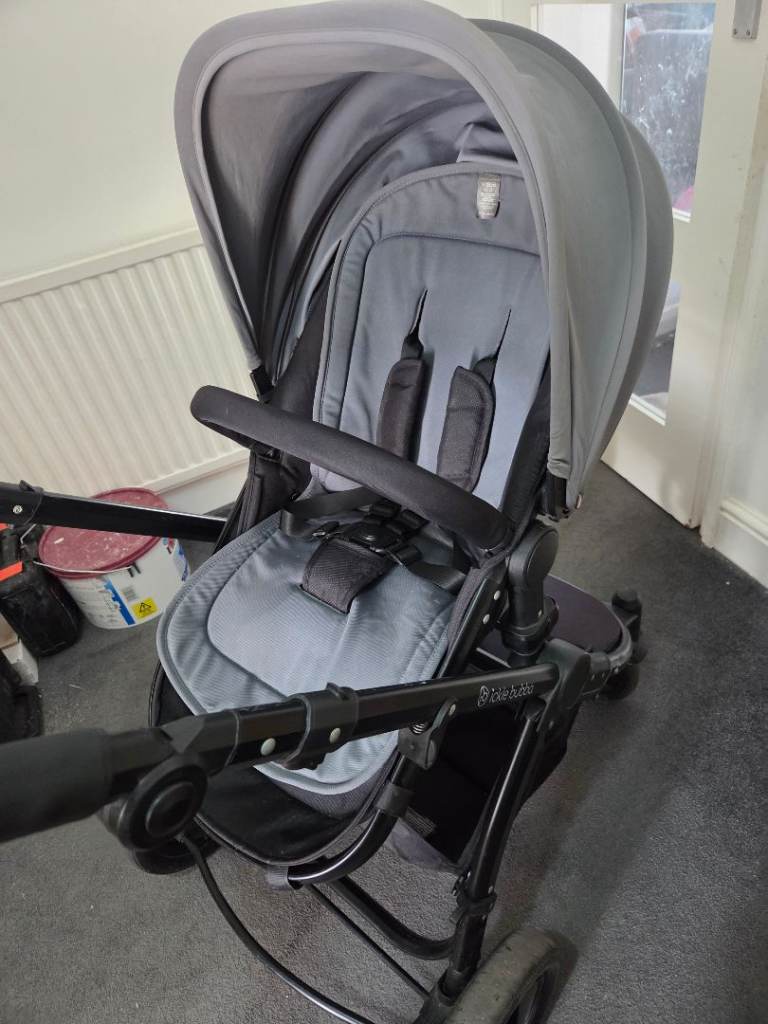 Ickle bubba V Stomp 3 travel system in grey