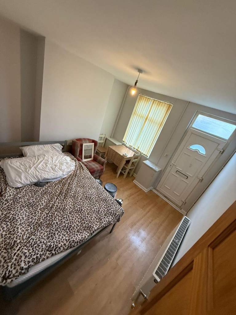 2 bedroom Mid-Terrance house, Sneinton, close to city centre. NG2 4QP