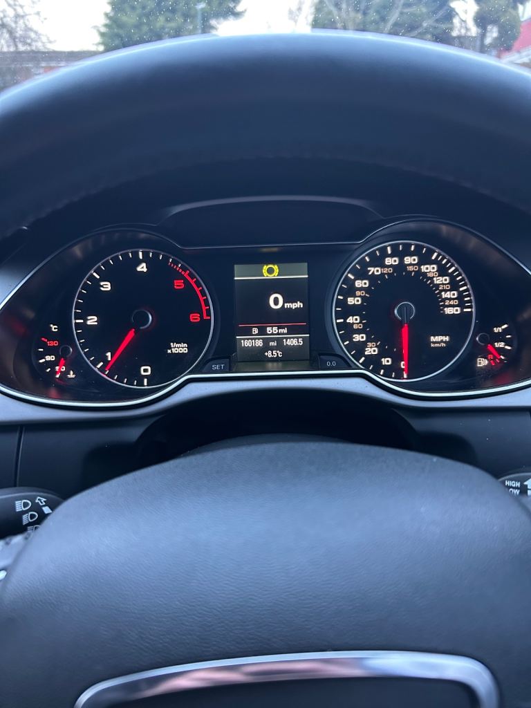 Audi, A4, Saloon, 2012, Manual, 1968 (cc), 4 doors