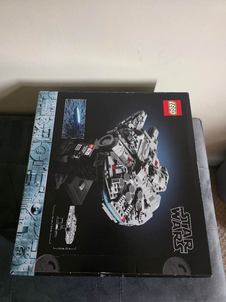 NEW Lego Star Wars Millennium Falcon 75375 Building Set