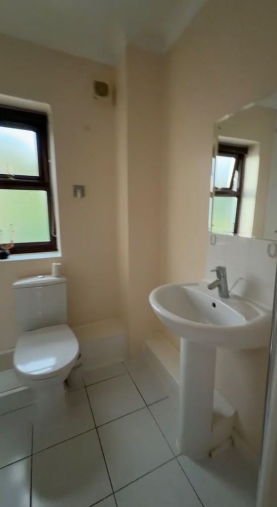 2 Bed Flat - Short Let in Catford