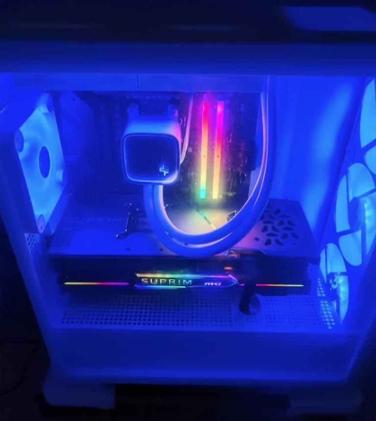 Gaming pc 4080 super ryzen 9 7900x