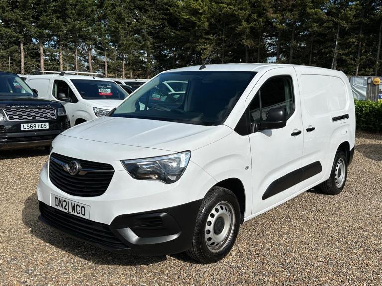 2021 Vauxhall Combo 1.5 Turbo D 2300 Dynamic L2 H1 Euro 6 4dr PANEL VAN Diesel Manual