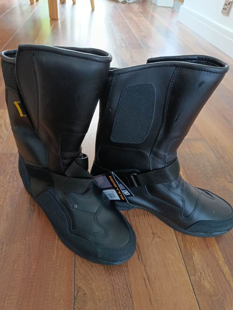 Motorcycle boots 