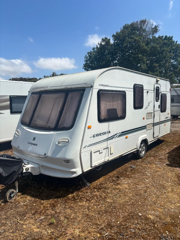 Compass Corona 505 caravan