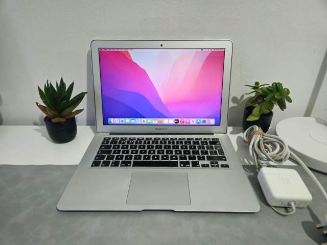 MacBook Air 13 2017 with i7 | in Golders Green, London | Gumtree