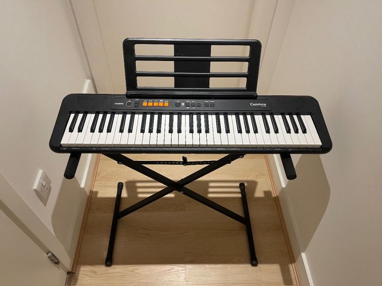 Casio CT-S100 Keyboard – Great Condition