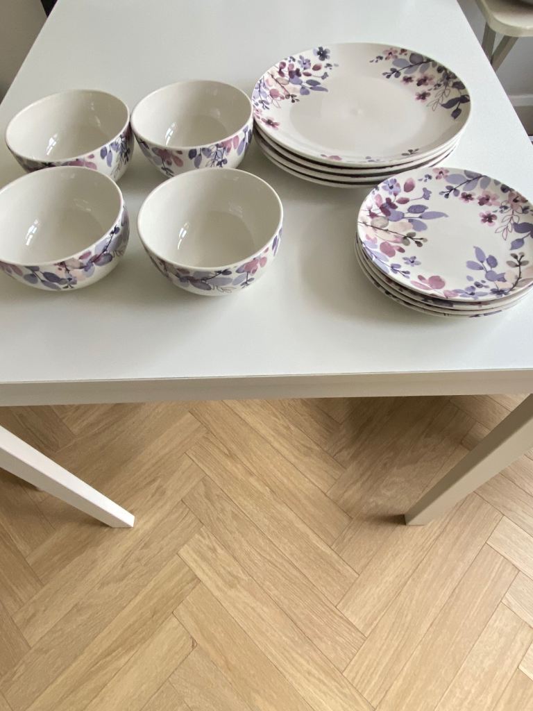 12-piece Wilko purple floral dinnerware set