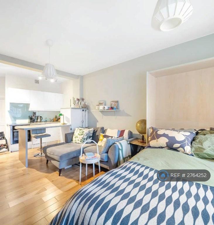 1 bedroom flat in Palace Gardens Terrace, London, W8 (1 bed) (#2764252)