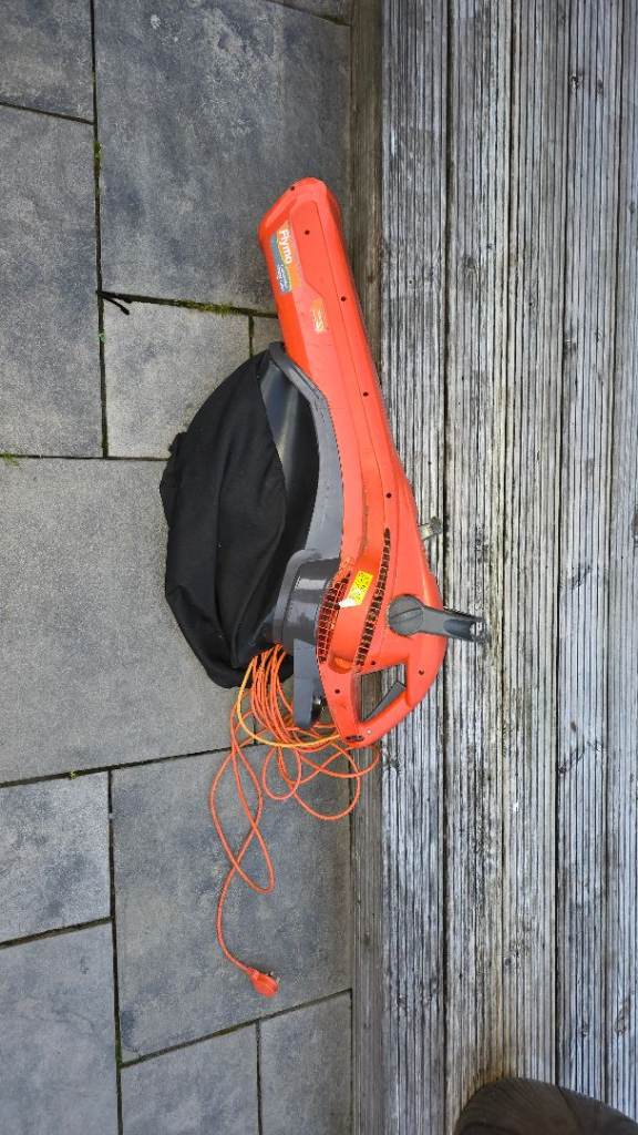 Leaf Blower 