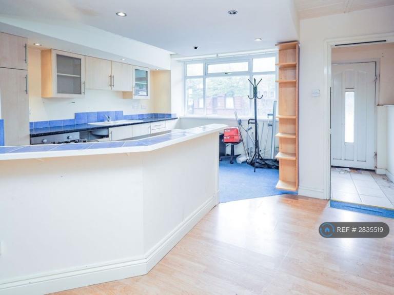 4 bedroom house in Morgan Street, Tredegar, NP22 (4 bed) (#2835519)