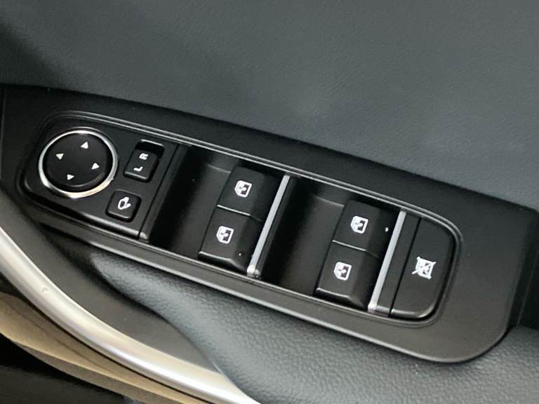 2025 Kia Ceed 1.5T GDi ISG 138 3 5dr Hatchback PETROL Manual