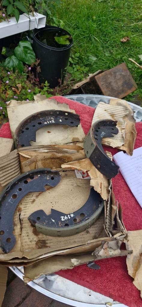 Austin brake shoes 