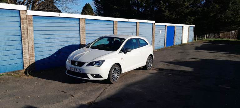 Seat Ibiza Connect TSi 1.2l manual 2015. 3dr in white. 69K miles. New MOT Jan'27. NAV