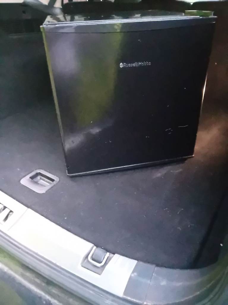 Worktop mini fridge