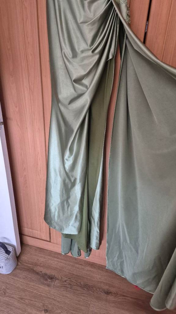 3 Prom Dresses 