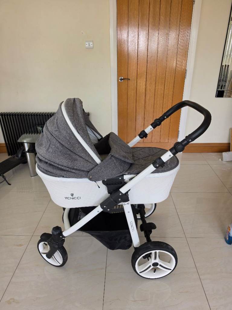 Vinicci Pram