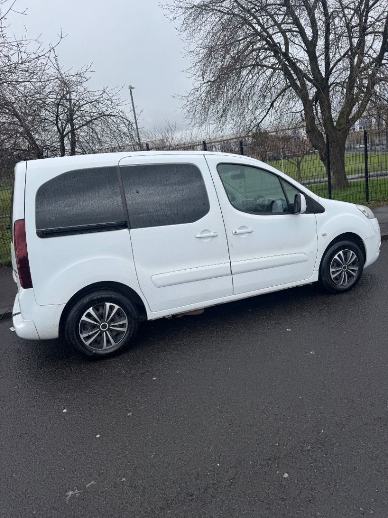 2015 PEUGEOT PARTNER TEPEE WHEELCHAIR ACCESSIBLE VEHICLE 