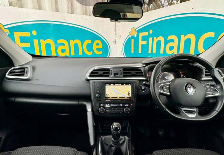 CAN'T GET CREDIT? CALL US! Renault Kadjar 1.3 TCe Dynamique Nav ENERGY - £199 DEPOSIT, £66 PER WEEK