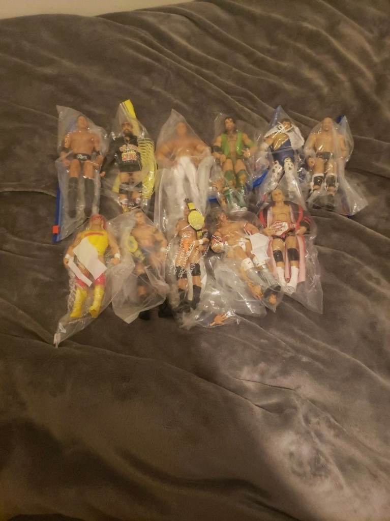 Wwe wrestling figures 