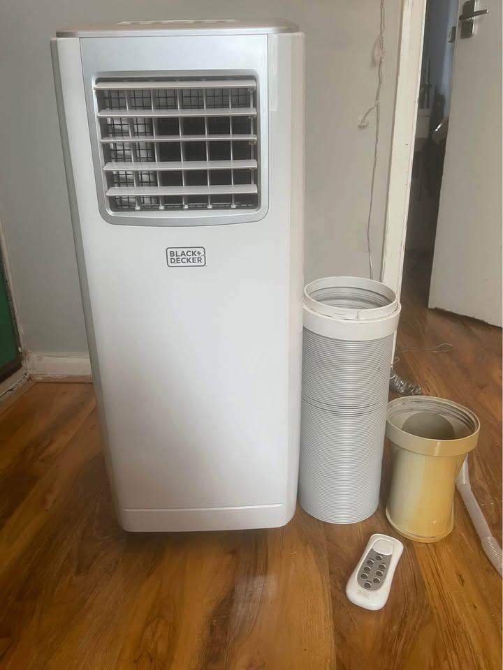 Portable Air Conditioner 9000BTU Black + Decker