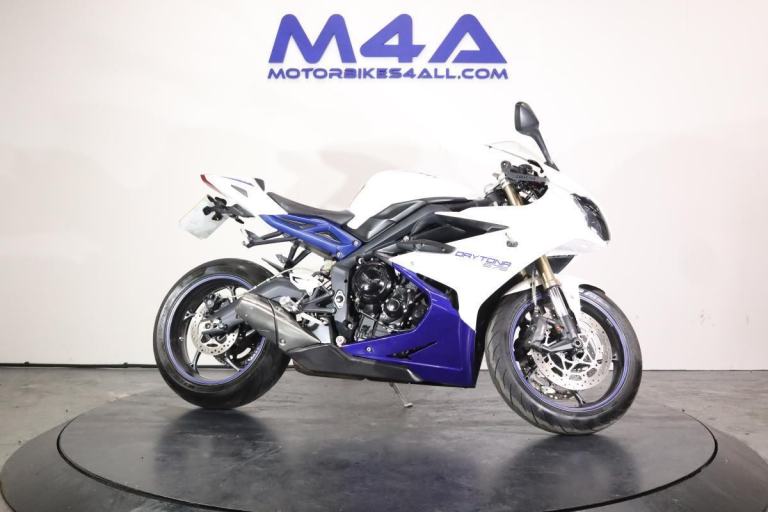 TRIUMPH DAYTONA 675 2013