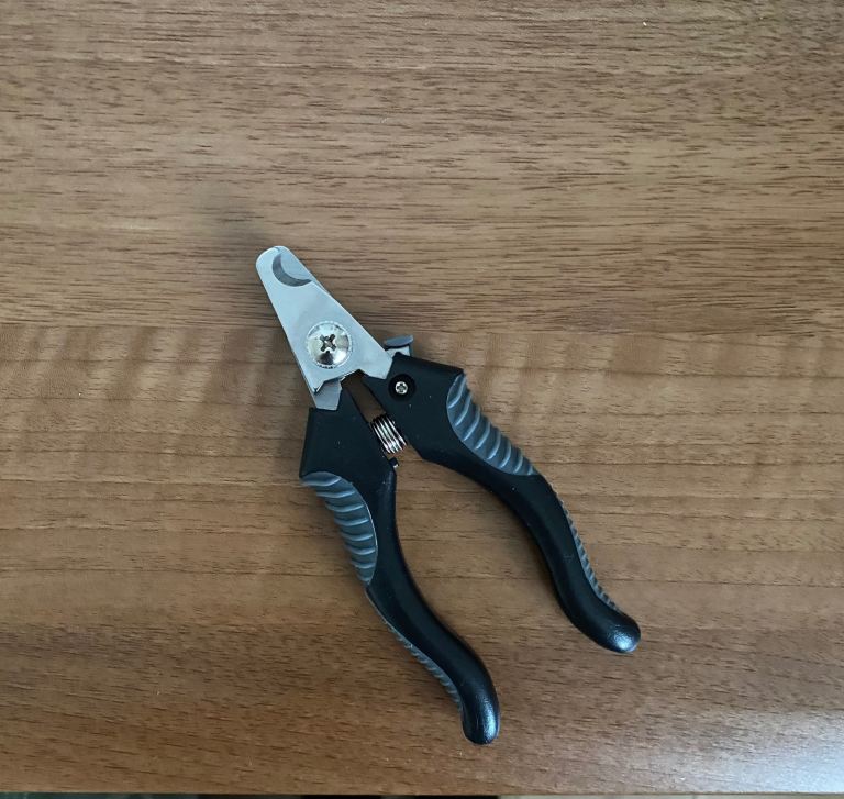 Small Dog Nail Clippers – New Condition, Unused