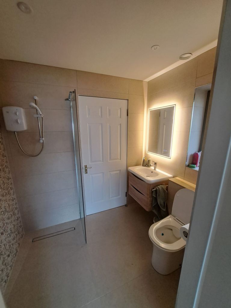 Double Bed in Killarney available for match weekend