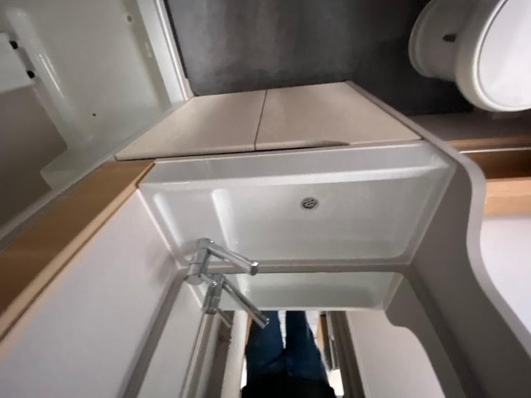 ADRIA ADORA SAVA - 2021 - FIXED SINGLE BEDS - 4 BERTH - PRISTINE ONE OWNER 