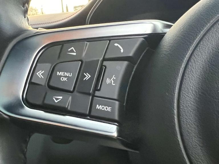 2020 Jaguar E-Pace 2.0 E-Pace Chequered Flag AWD Auto 4WD 5dr SUV Petrol Automatic