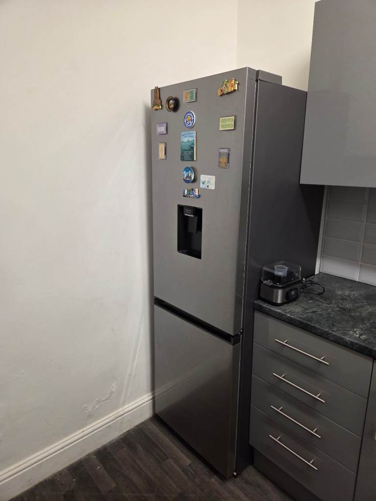 Fridge/freezer SAMSUNG - Series 6 SpaceMax 
