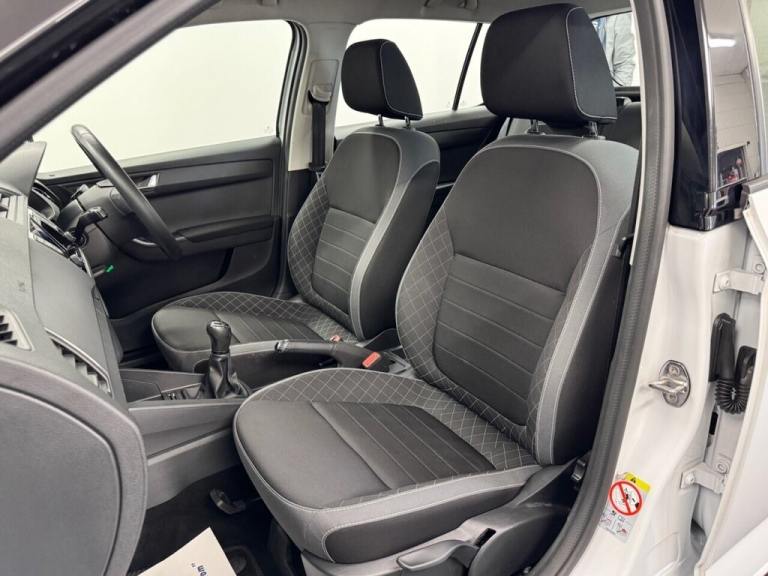 2019 Skoda Fabia 1.0 COLOUR EDITION FIVE DOOR 60 BHP + PARKING SENSORS Hatchback Petrol Manual