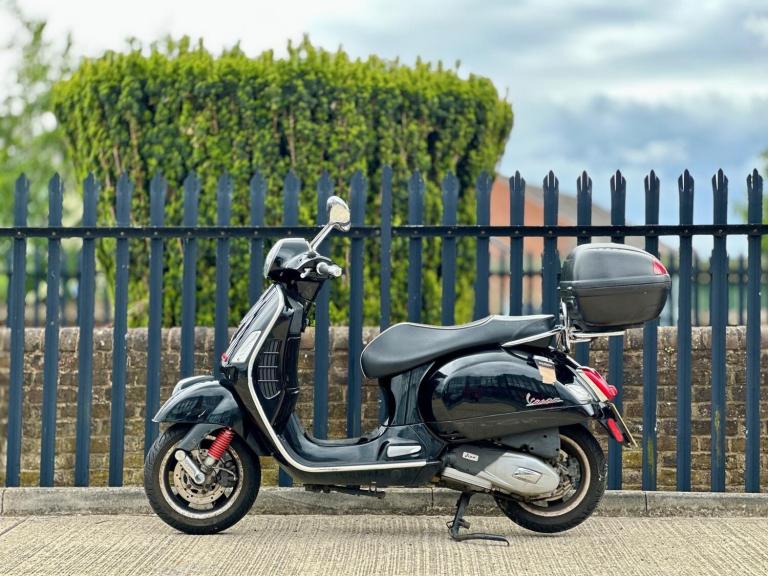 2018 PIAGGIO VESPA Vespa GTS 125 Super ABS + 1 Owner + HPI Clear