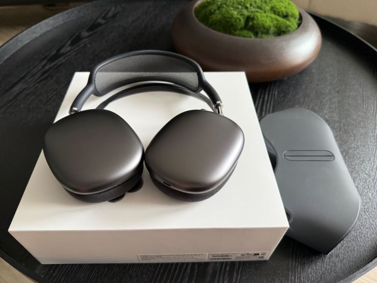 Apple AirPods Max Headphones – Space Grey, As New