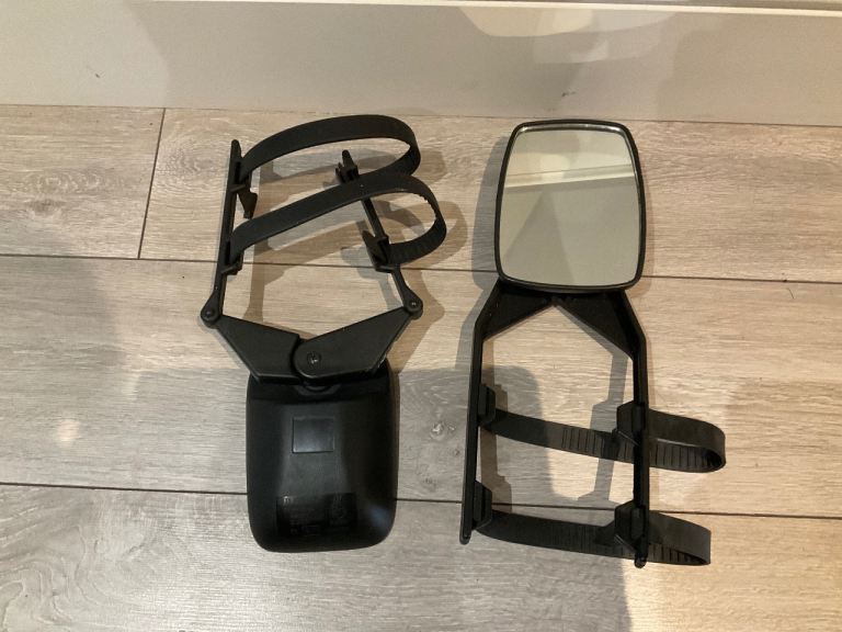 Pair of towing mirrors 