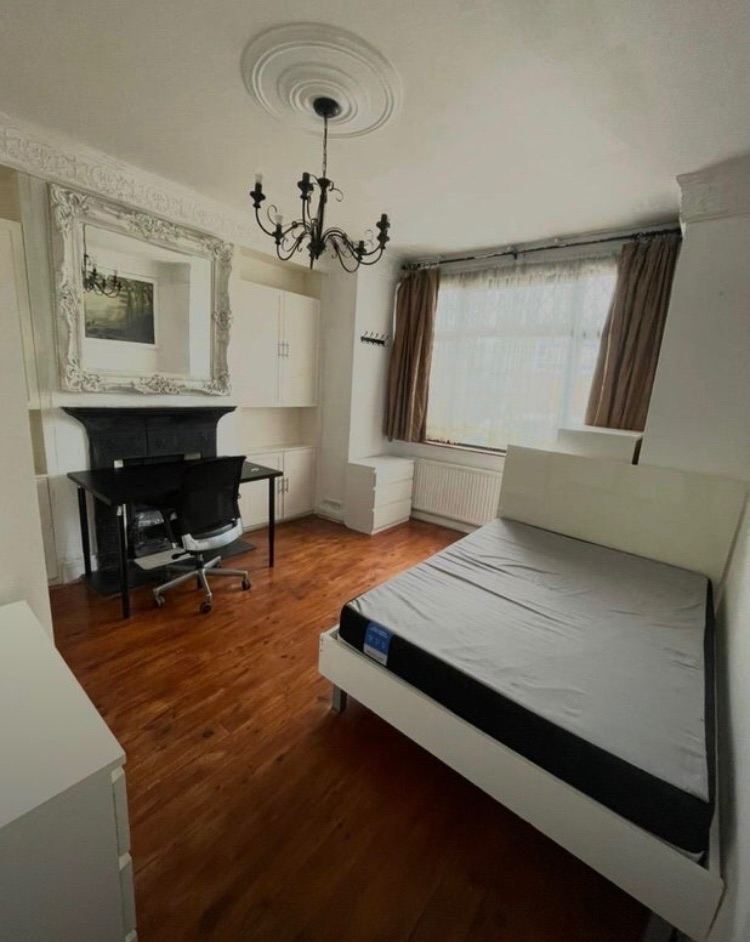 Double Room available in Highgate