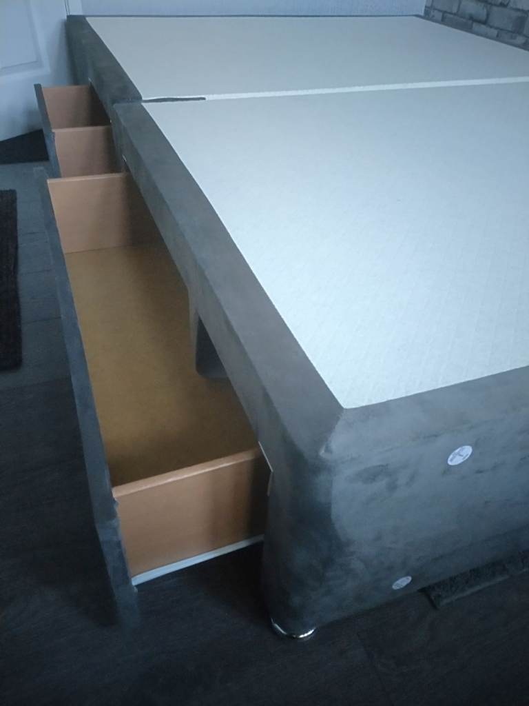 Continental Double Bed.