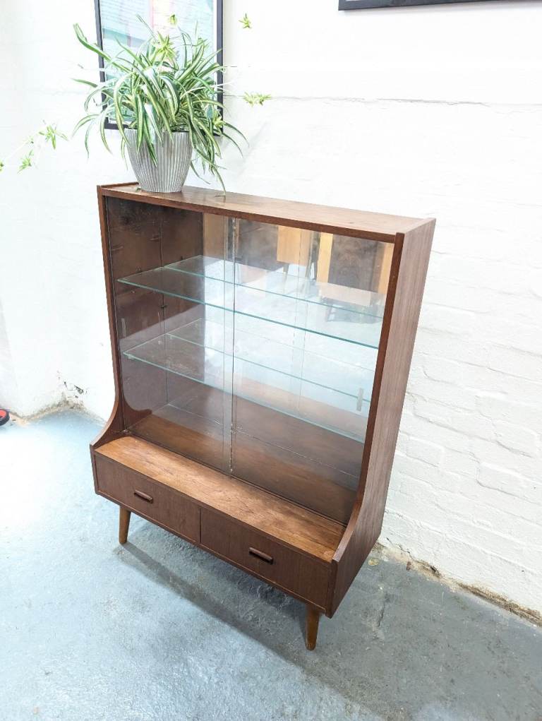 Mid Century Vintage Teak Mirrored Drinks Cabinet