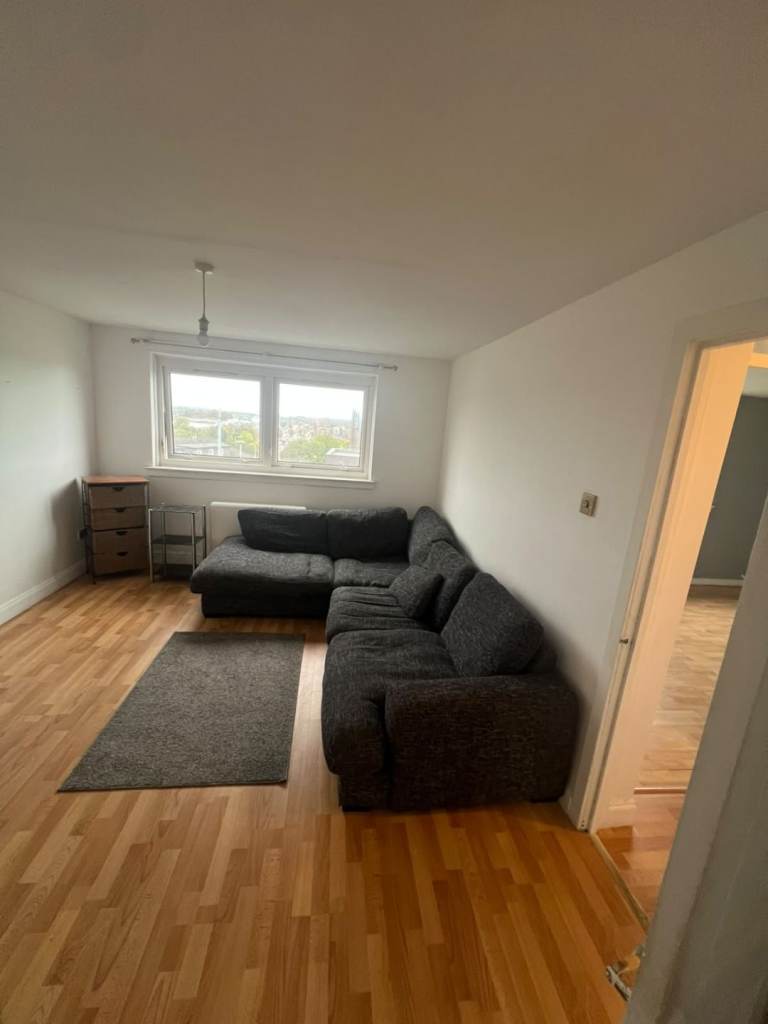 Flat for rent in barrhead. 