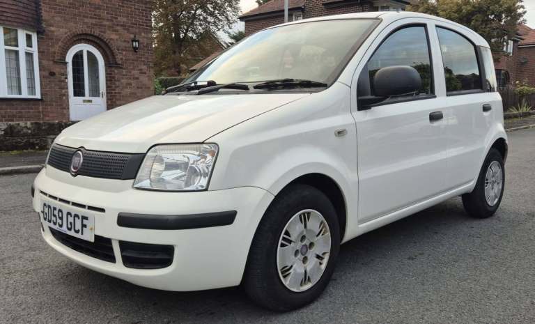 1 Previous owner. Very low mileage. £35 Car Tax. 2010 Fiat Panda Active Eco 1.1 Petrol Manual 5 dr