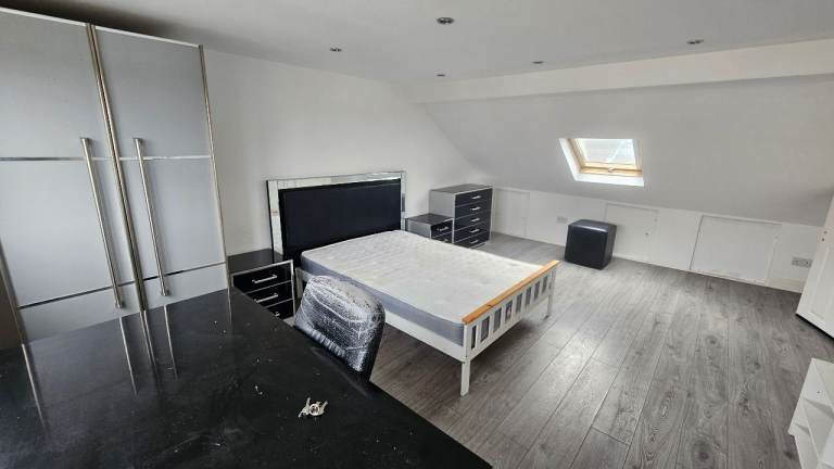 Loft room with ensuite