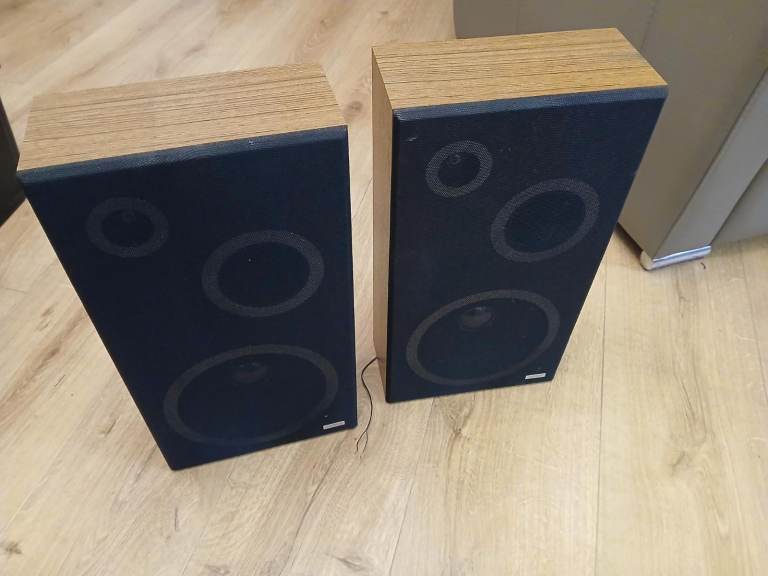 vintage  pair of Amstrad speakers