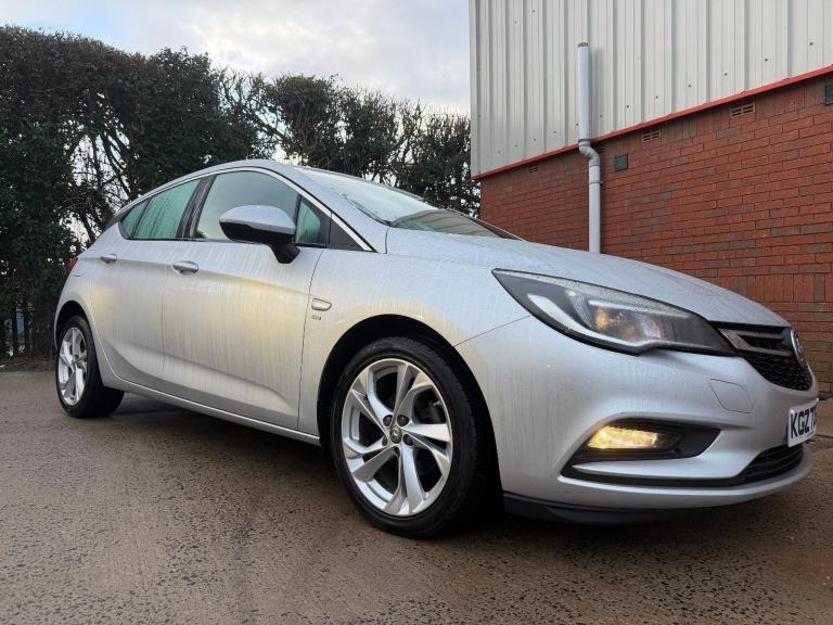 2017 Vauxhall Astra 1.4 16 VALVE / 2 OWNERS / F.S.H / NEW MOT 