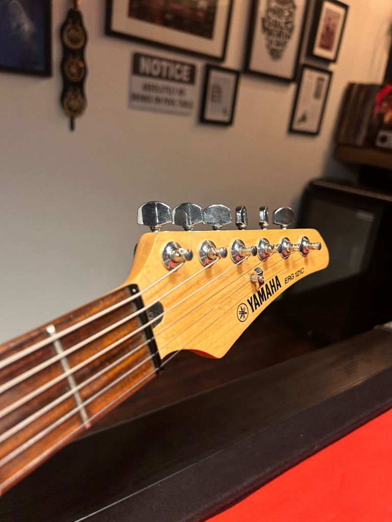 Guitar and bass offers only nothin silly