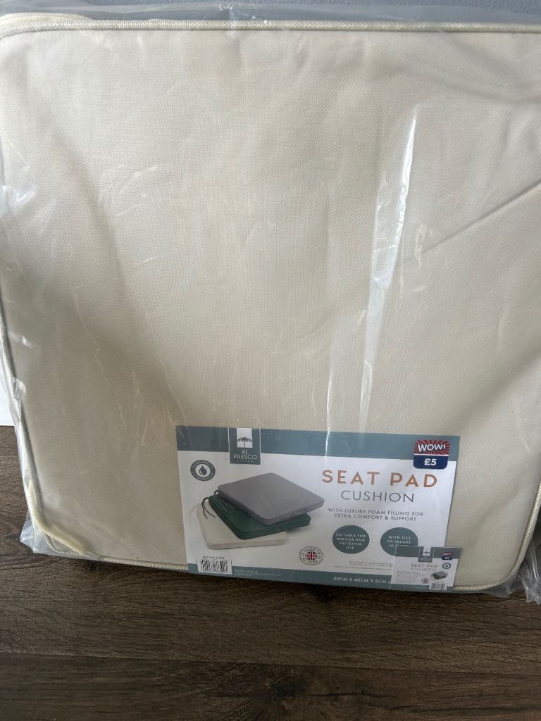 Seat pad cushions