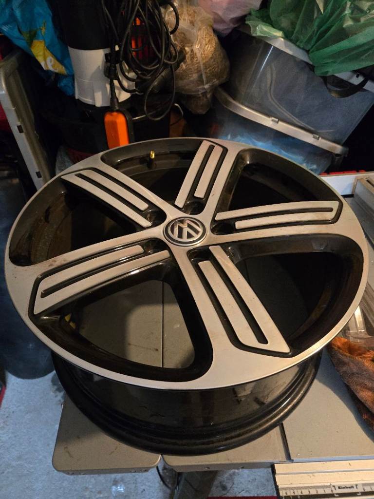 Vw cadiz 18'' alloys