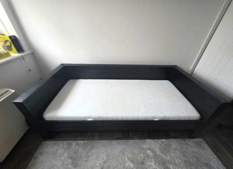 SOLID PINE Wood Day Bed / Single bed-  Black with Ikea Abygda mattress 90x200xm
