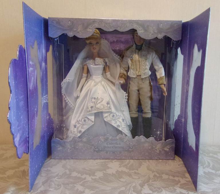 Disney Cinderella & prince platinum limited edition 600 doll set 2020 (NRFB)