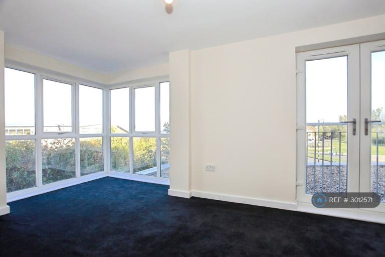 2 bedroom flat in Hampton Vale, Peterborough, PE7 (2 bed) (#3012571)