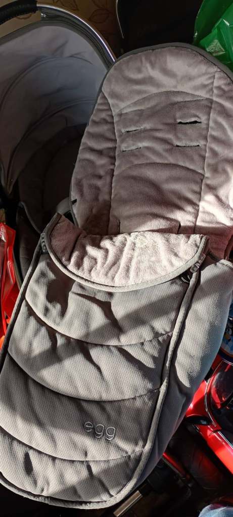 Pushchair carrier seat